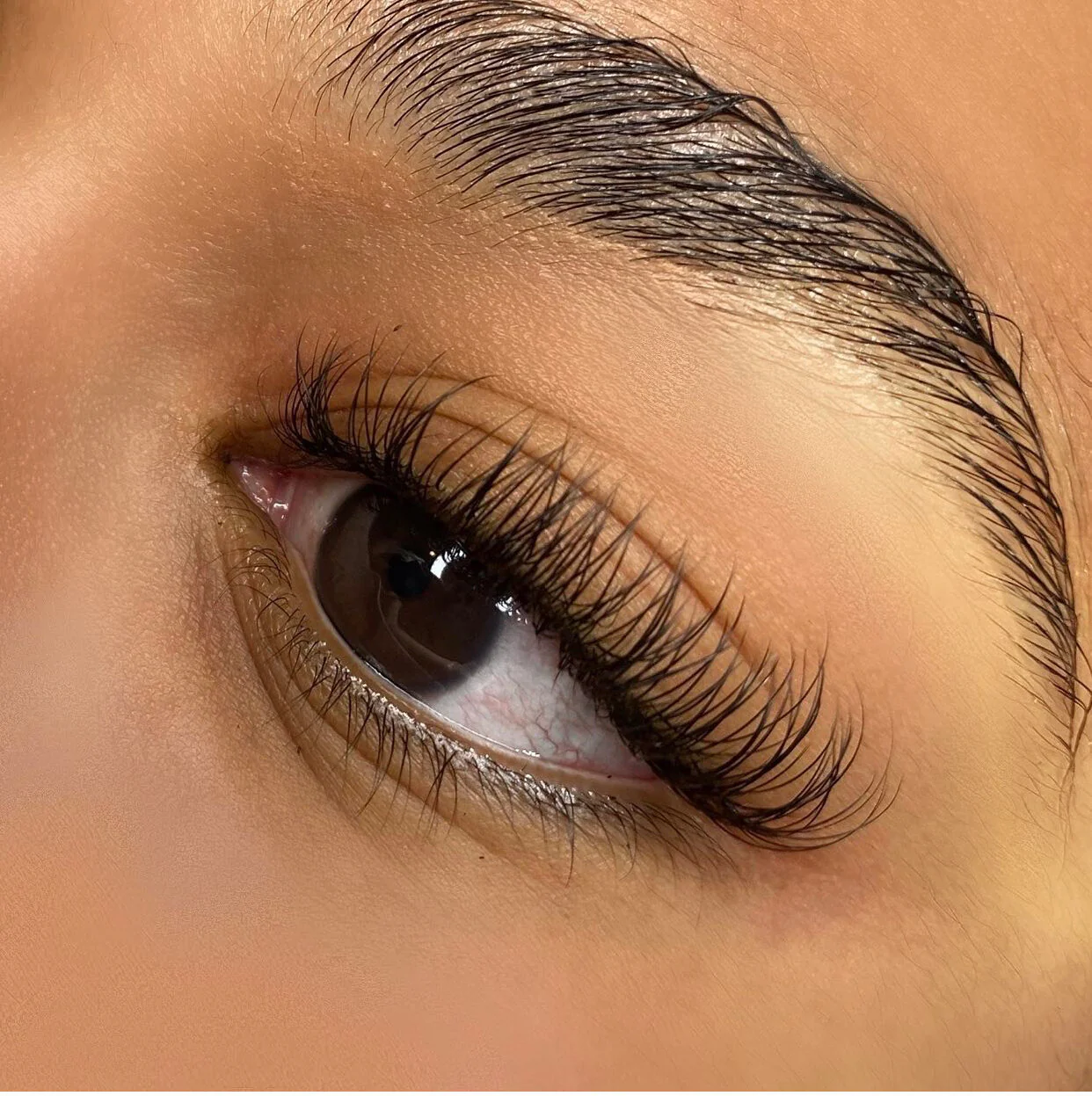 Classic lashes in Table View and Blouberg