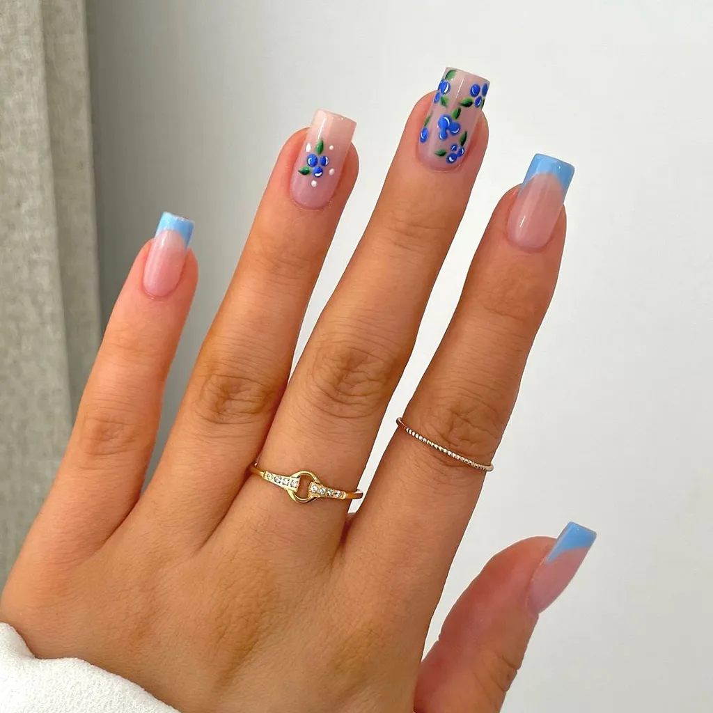 Square nails in Table View, Cape Town
